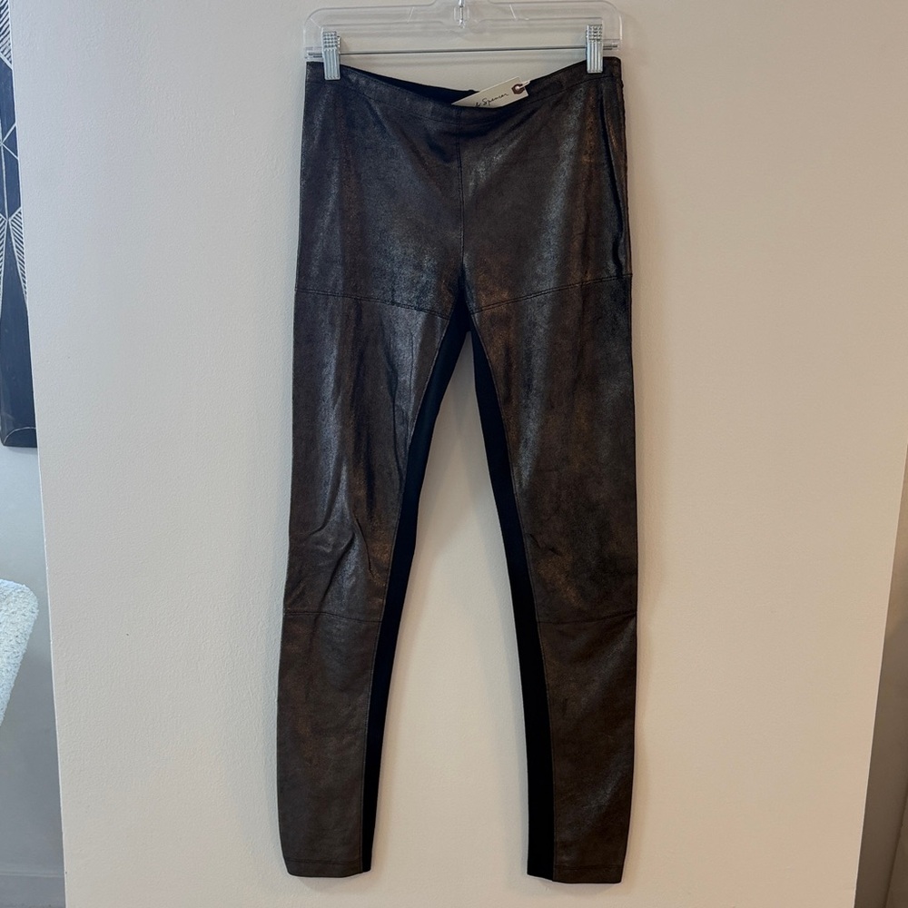 NWT - Women's Real Lamb Leather Straight-Leg Pant in Black and bronze coated S/M